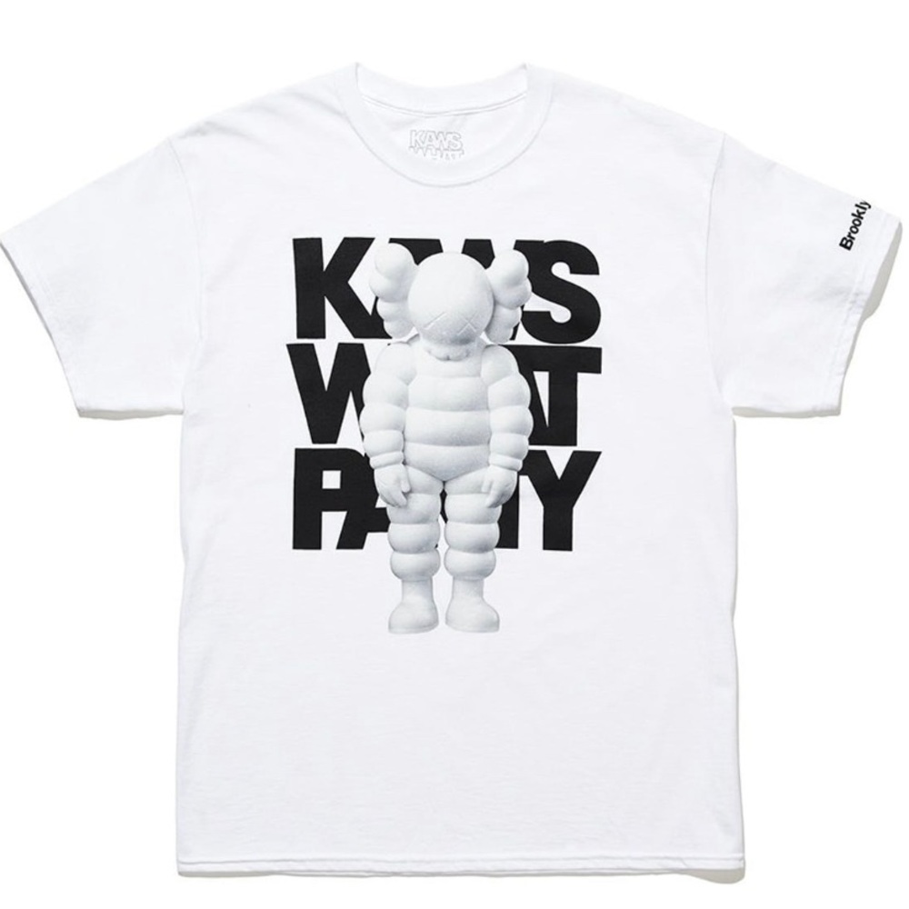 Kaws x bklyn museum tshirt( unopened)